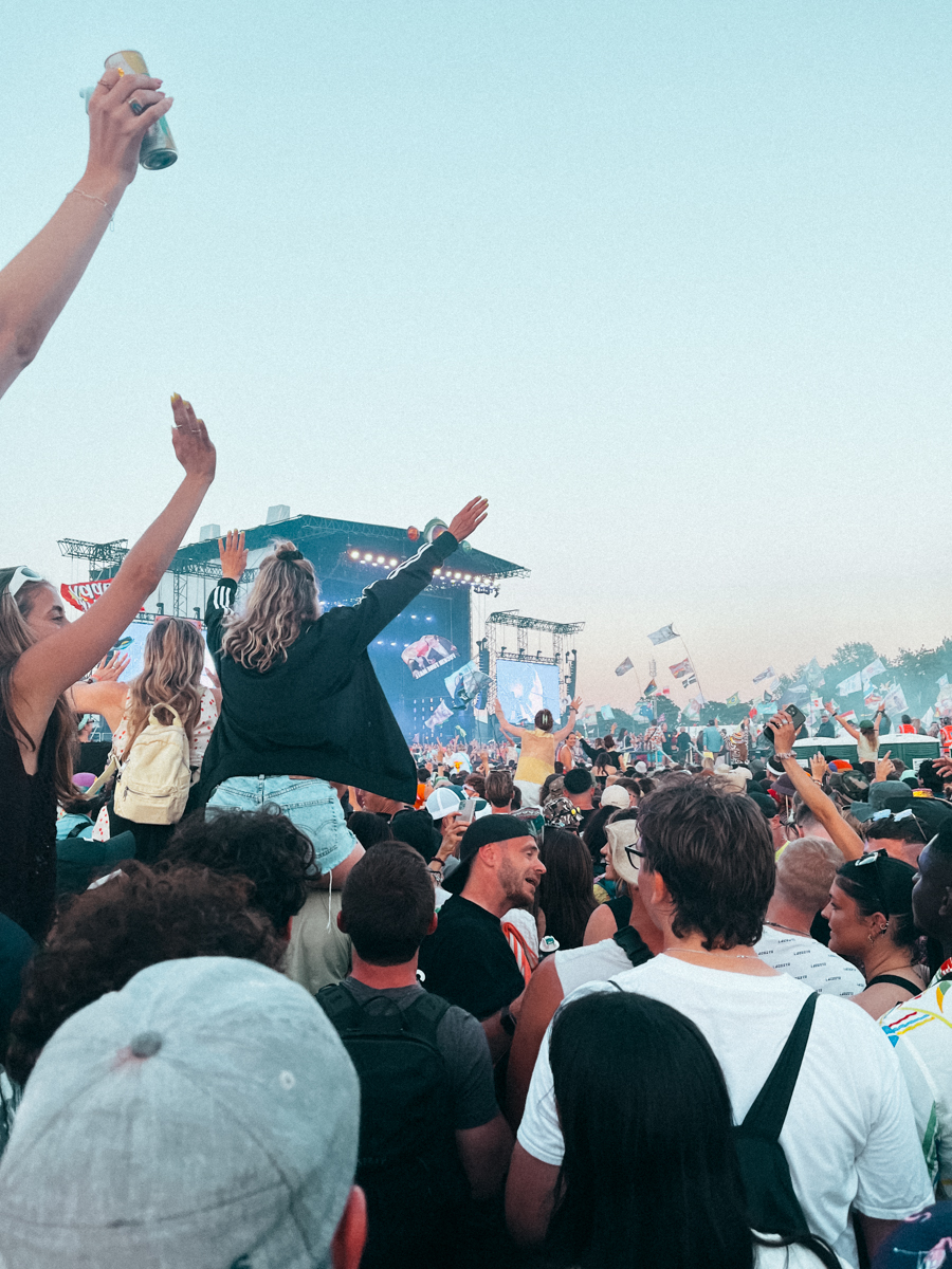 The crowd watching Fred Again at Glastonbury 2023 